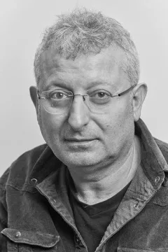 Gary Sinyor — фото