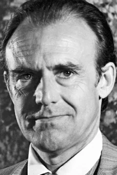 Richard Bull — фото