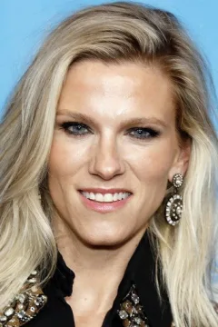 Lindsay Shookus — фото