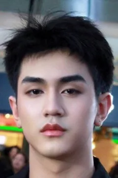 พีรภัทร จารุทัศน์โรจน์ — фото