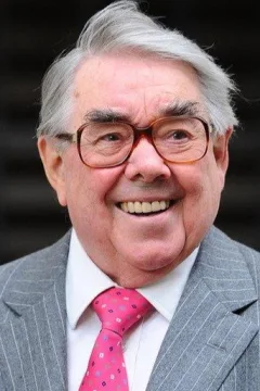 Ronnie Corbett — фото
