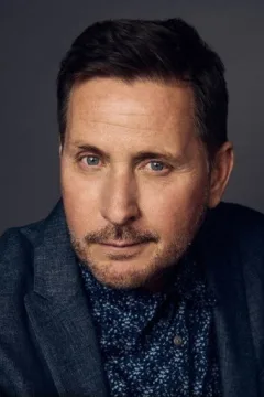 Эмилио Эстевес